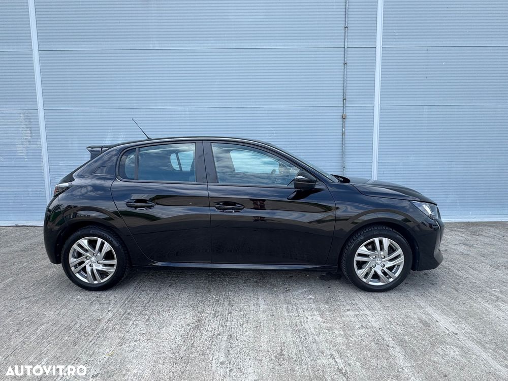 Peugeot 208 - 18