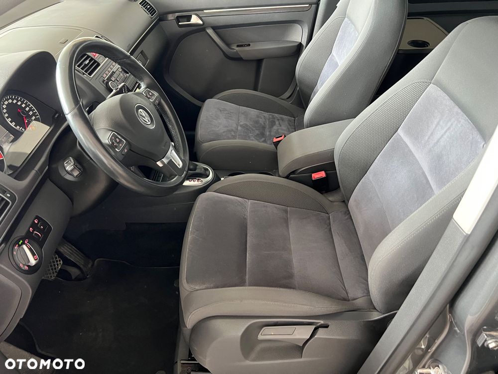 Volkswagen Touran 2.0 TDI DPF Comfortline DSG - 14