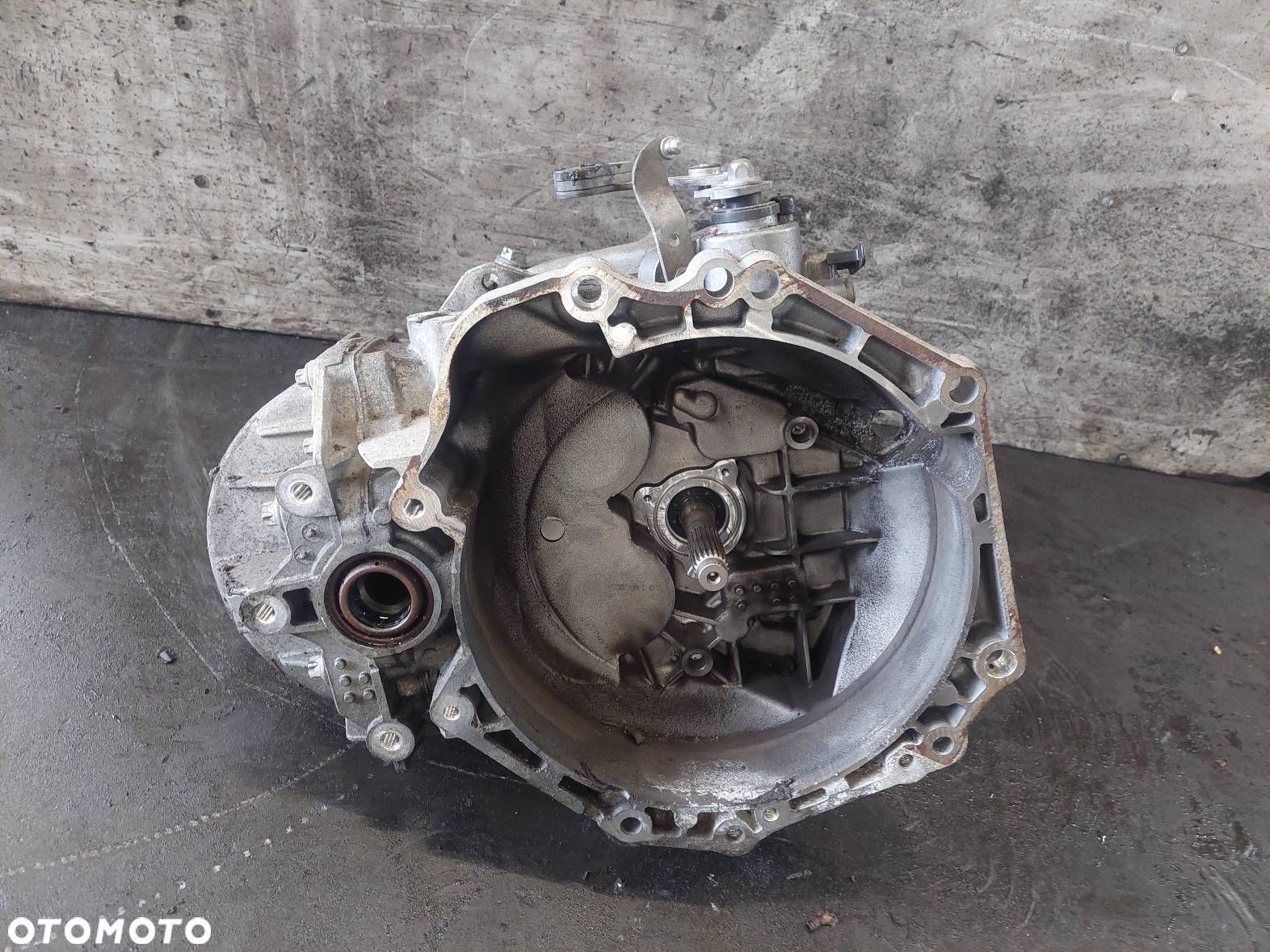 SKRZYNIA BIEGÓW OPEL INSIGNIA A 1.6 TURBO MANUAL 6 BIEGÓW M32 - 1
