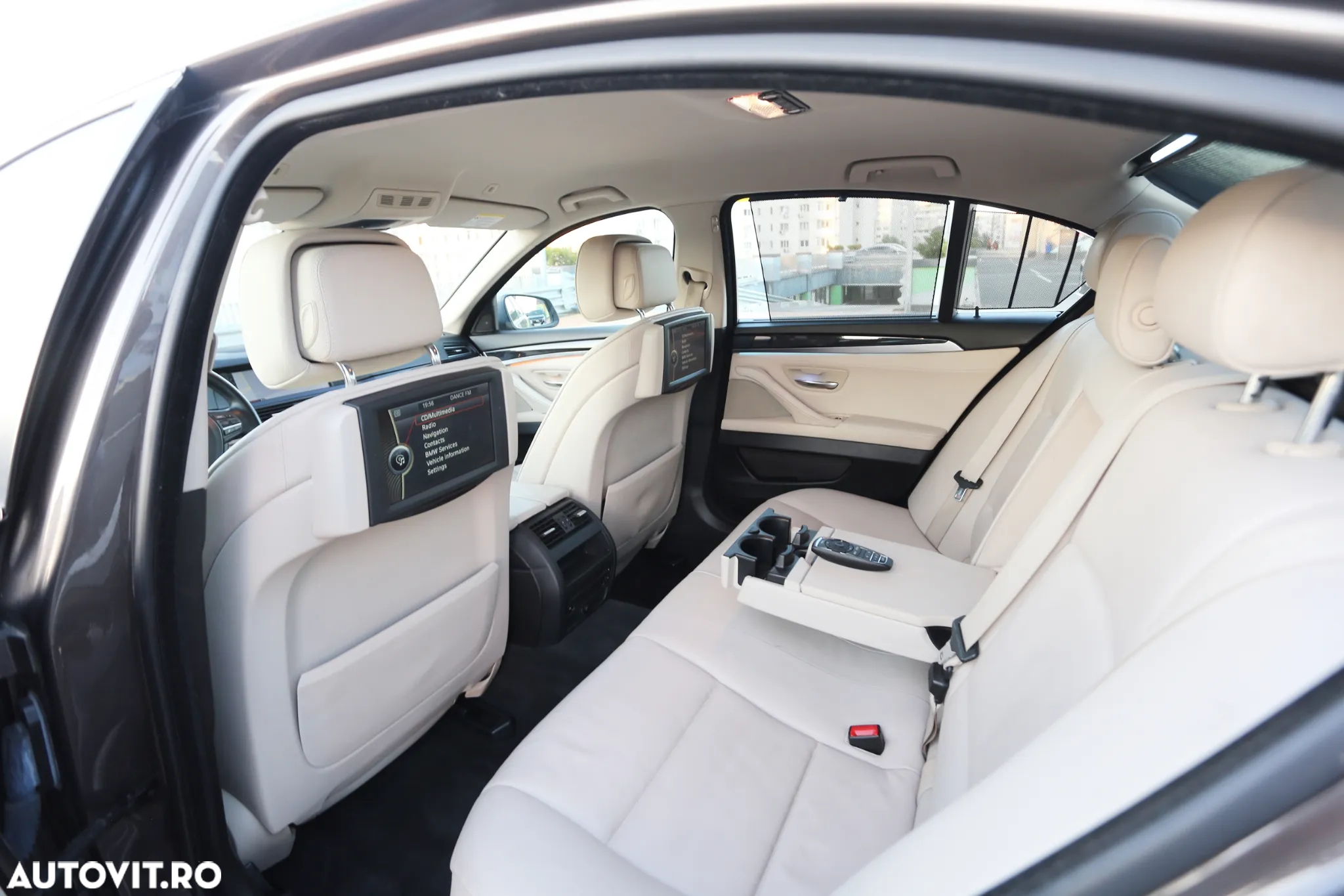 BMW Seria 5 528i - 8