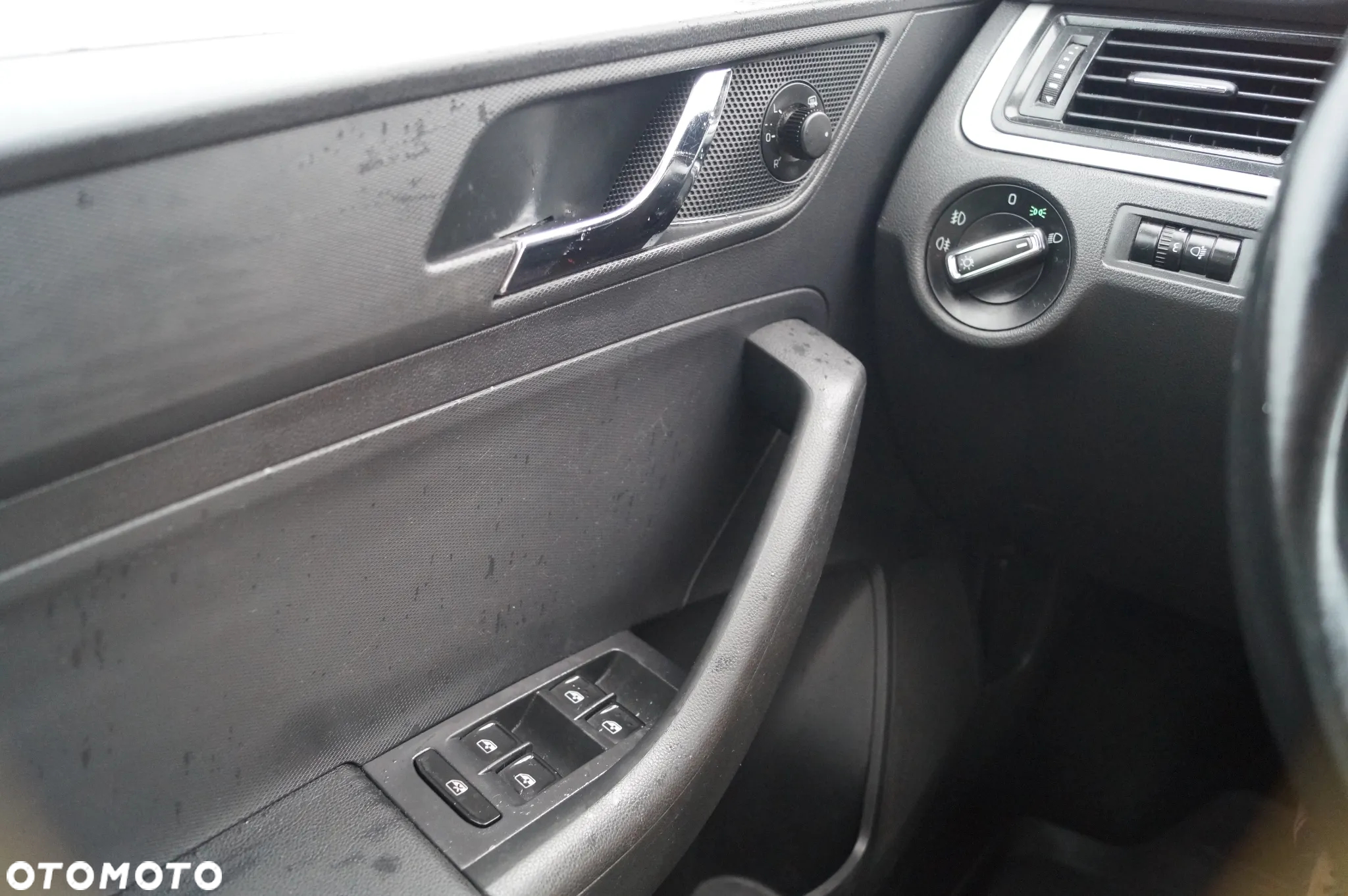 Skoda RAPID - 19