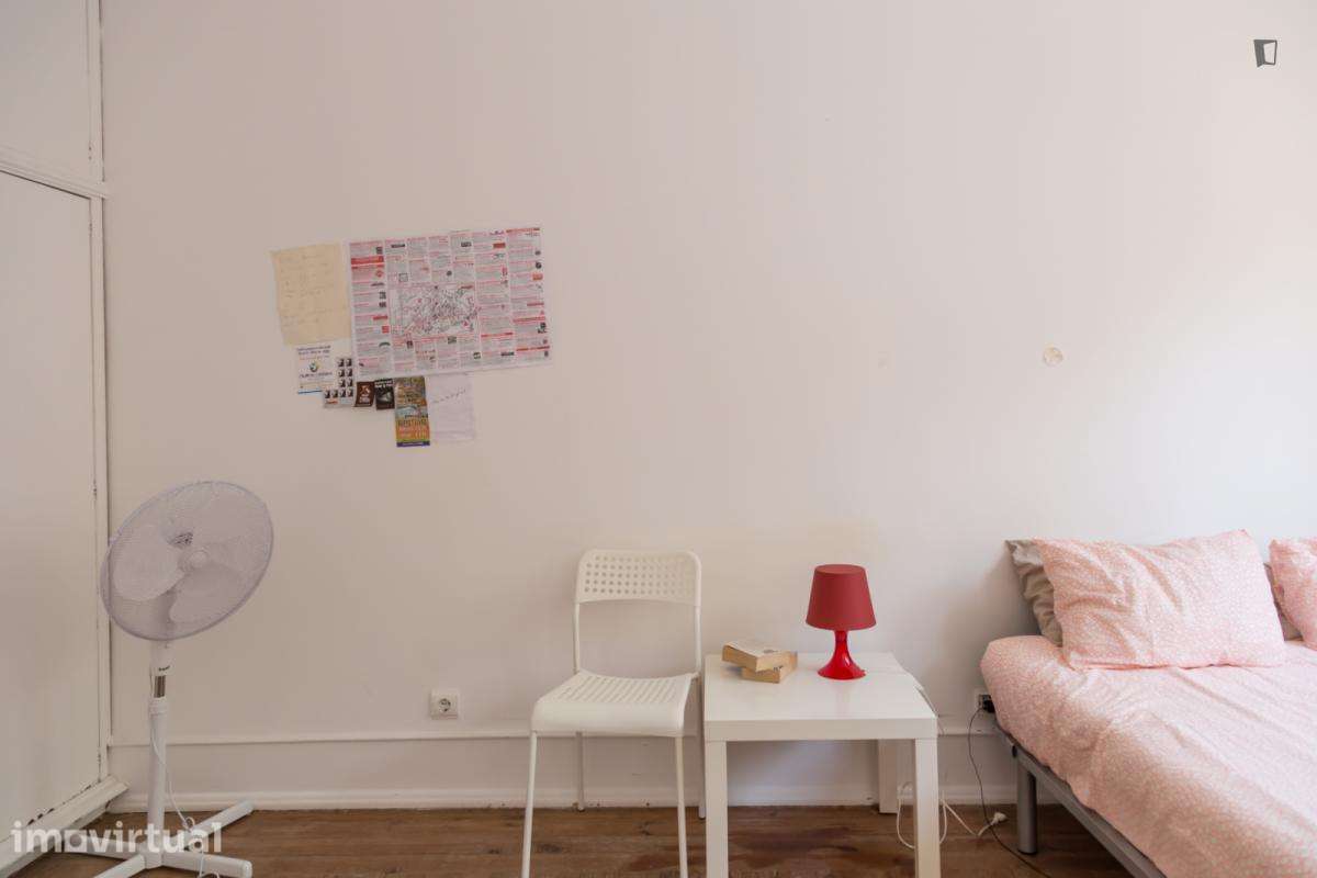 Quarto - localizado em Alameda Lisbon - Grande imagem: 3/16