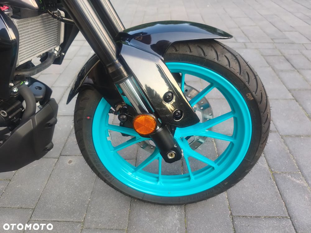 Yamaha MT - 12