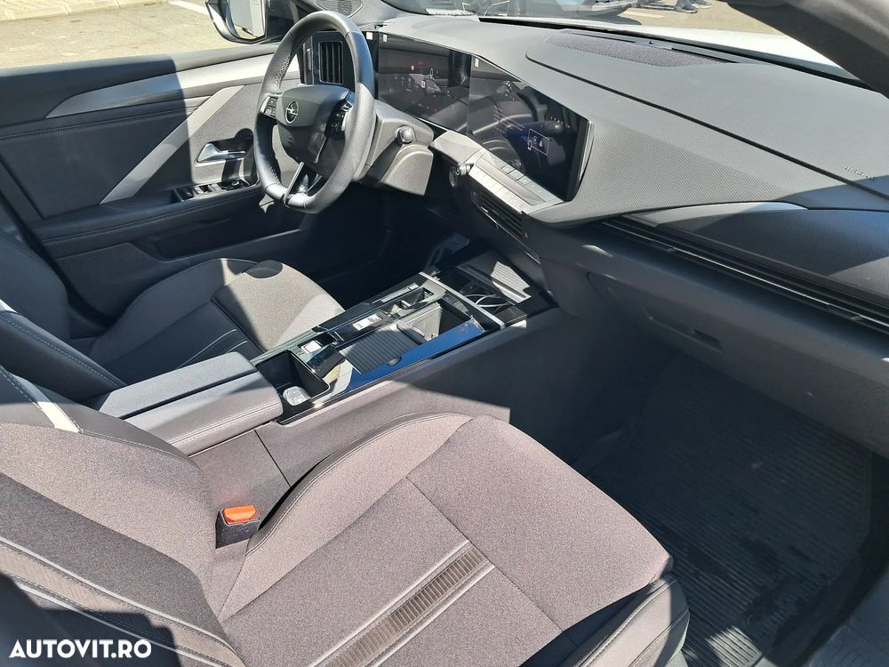 Opel Astra 1.2L Turbo Start/Stop AT8 GS - 23