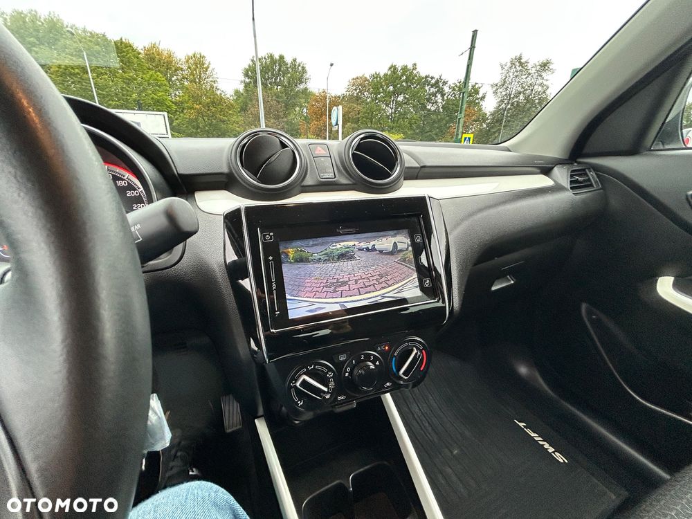Suzuki Swift - 10