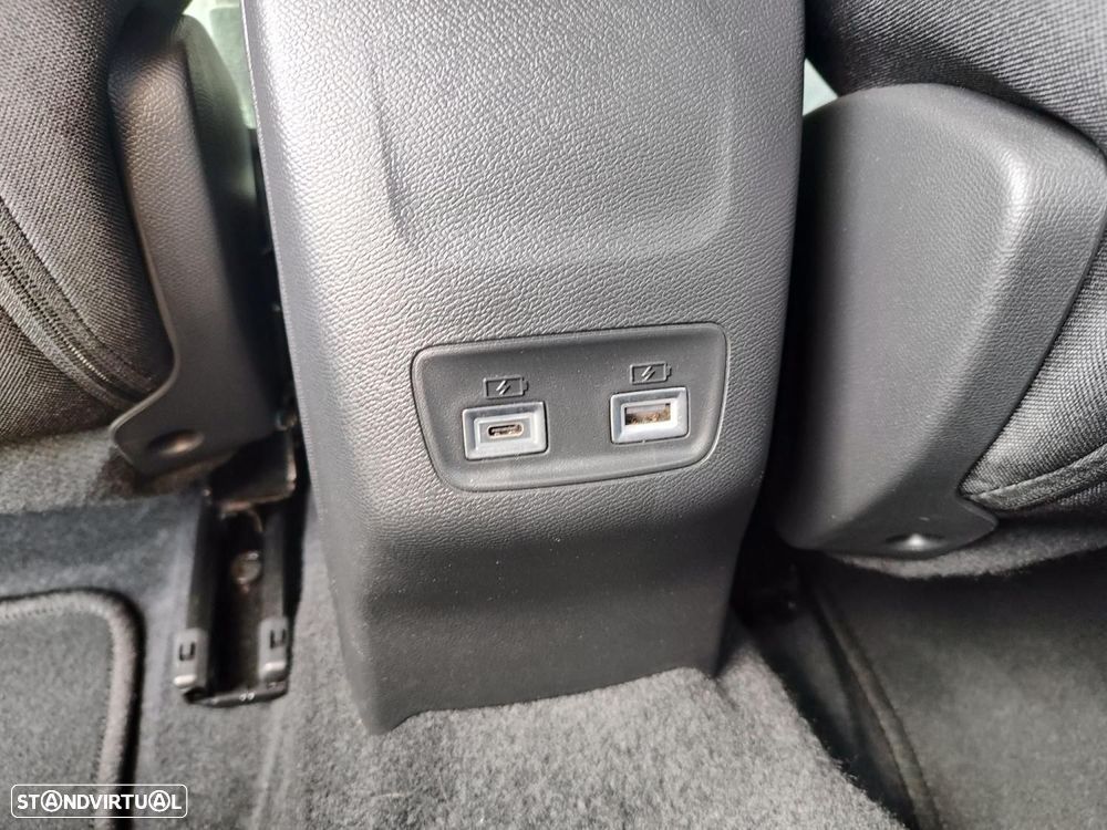 Peugeot e-2008 50 kWh Allure Pack - 5