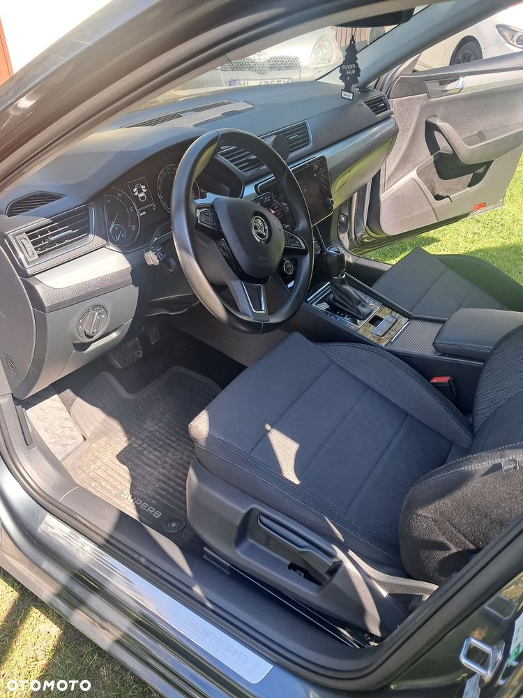Skoda Superb 2.0 TDI Ambition DSG - 10