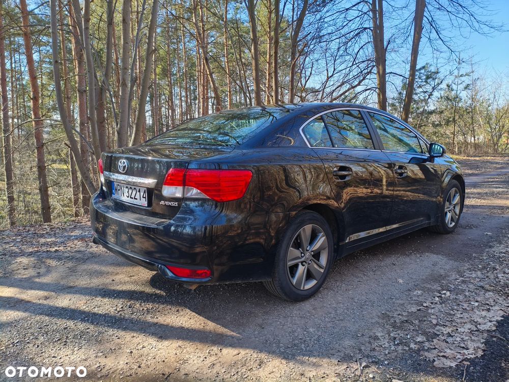 Toyota Avensis 2.0 D-4D Premium - 4