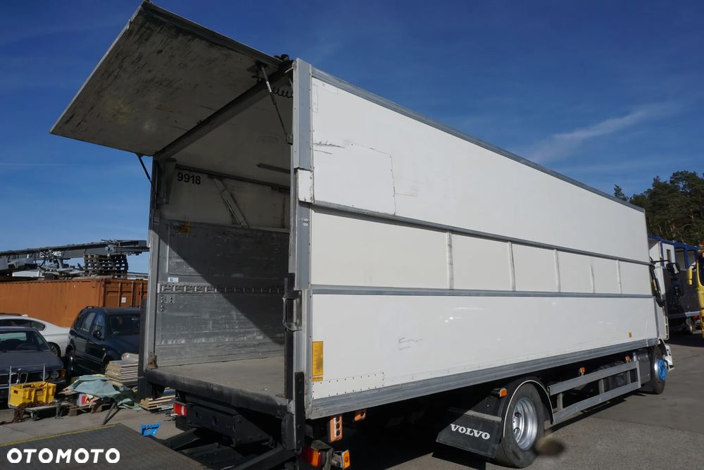 Volvo FL - 9