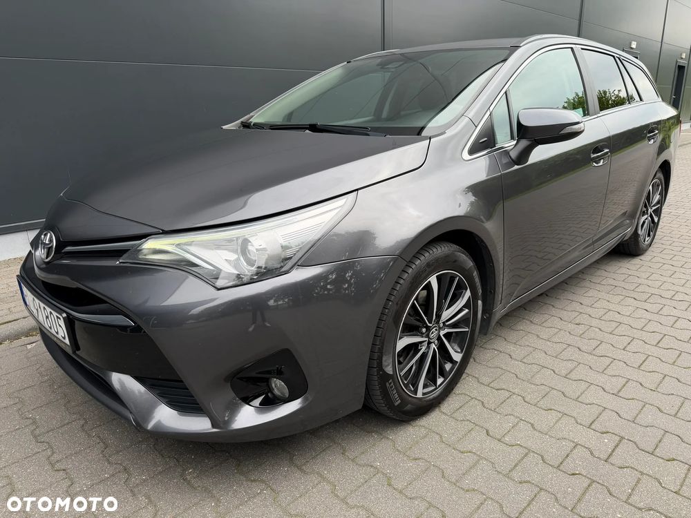 Toyota Avensis 1.8 Prestige - 1