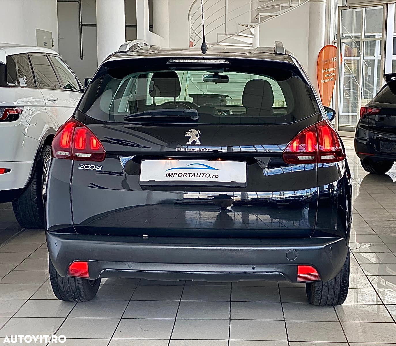 Peugeot 2008 1.2 PureTech Turbo Allure - 5