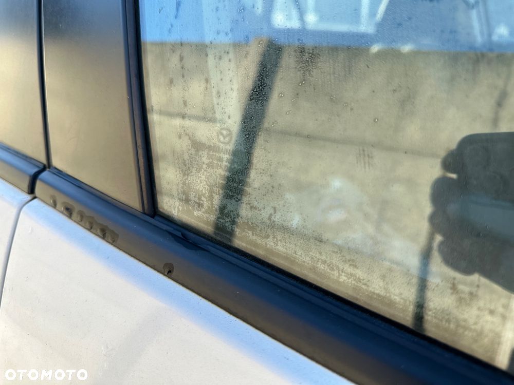 Mazda 3 2.0 MZR DISI Exclusive-Line - 28