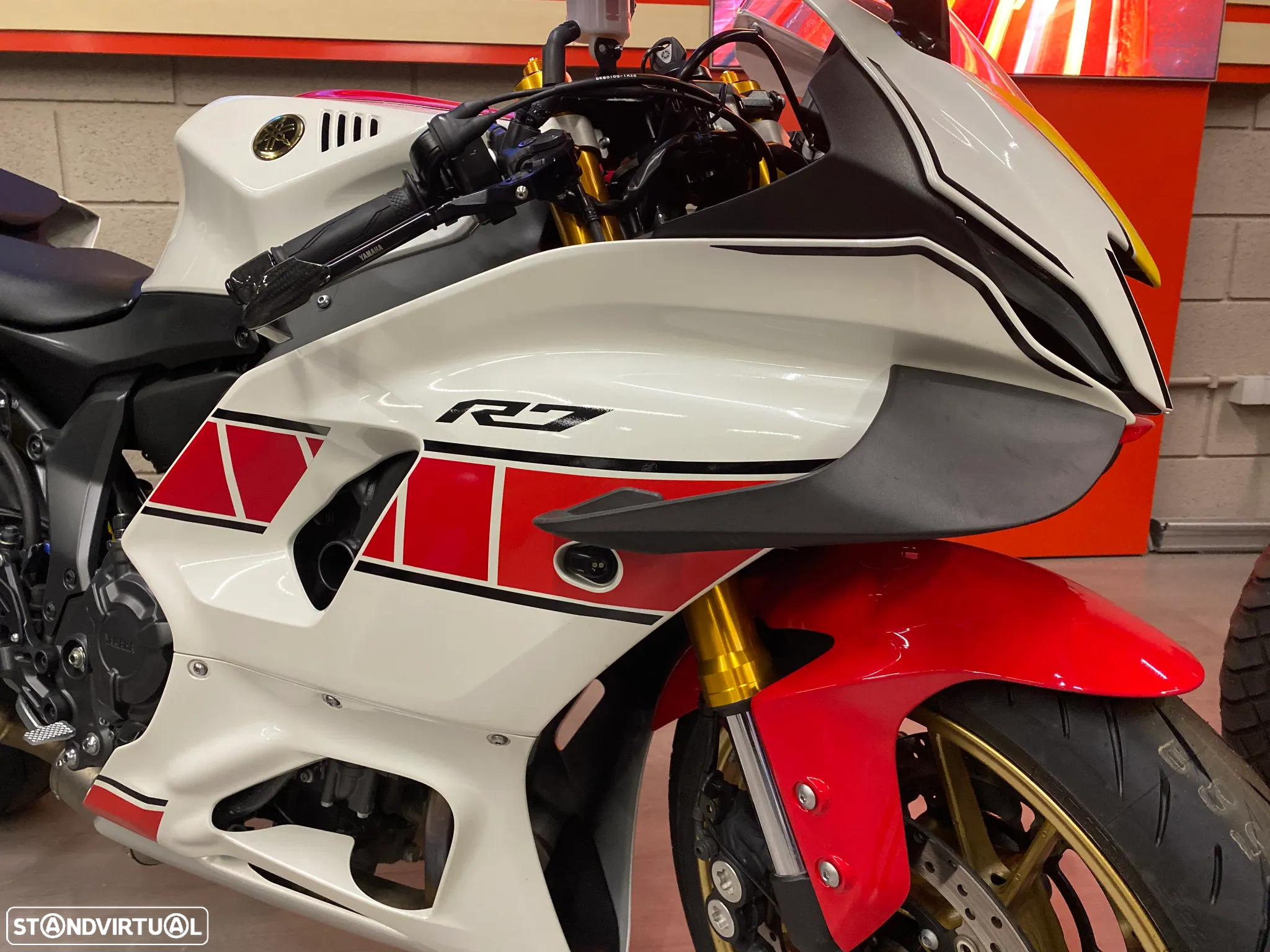 Yamaha YZF R7 World GP 60Th Aniversary - 9