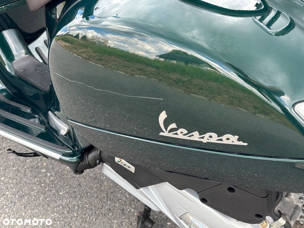 Vespa GTS - 17