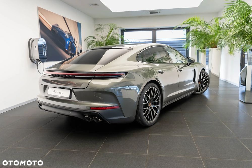 Porsche Panamera 4 E-Hybrid PHEV - 31