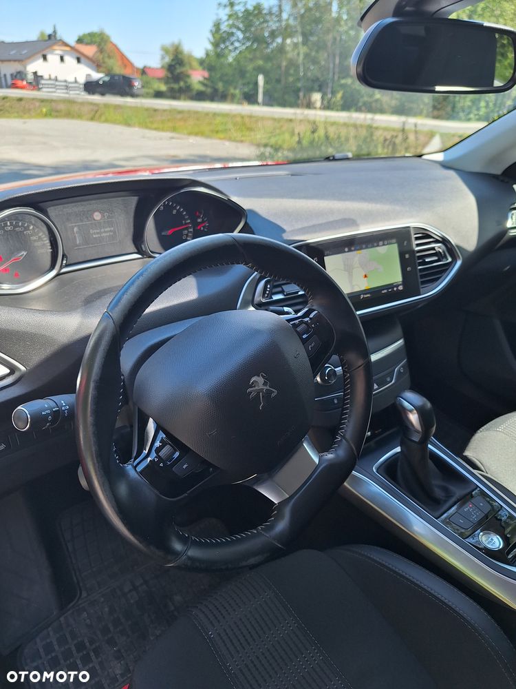 Peugeot 308 BlueHDi 130 EAT6 Stop & Start Allure - 22