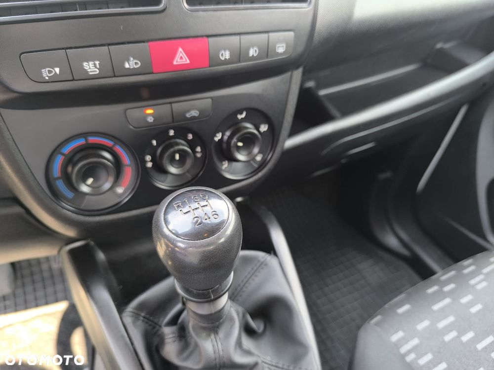 Opel Combo 1.6 CDTI Cosmo - 24