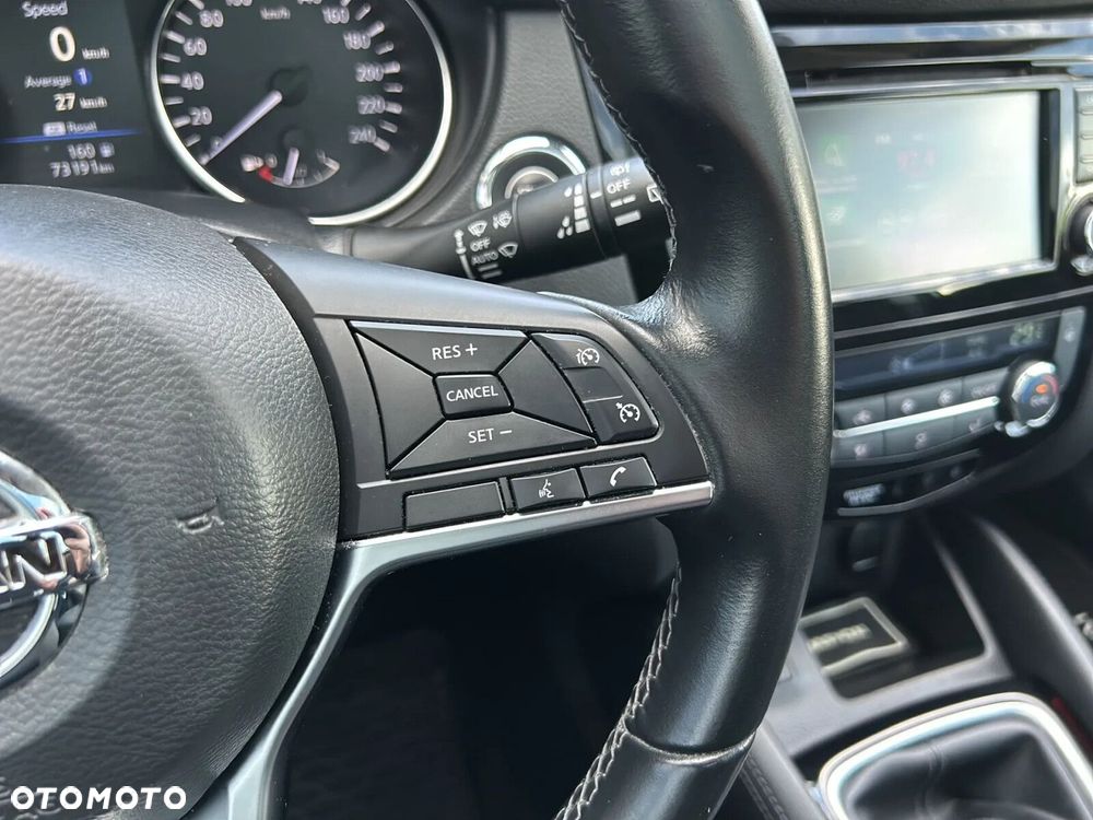 Nissan Qashqai 1.3 DIG-T N-Connecta EU6d - 24