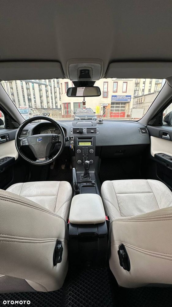 Volvo V50 - 10