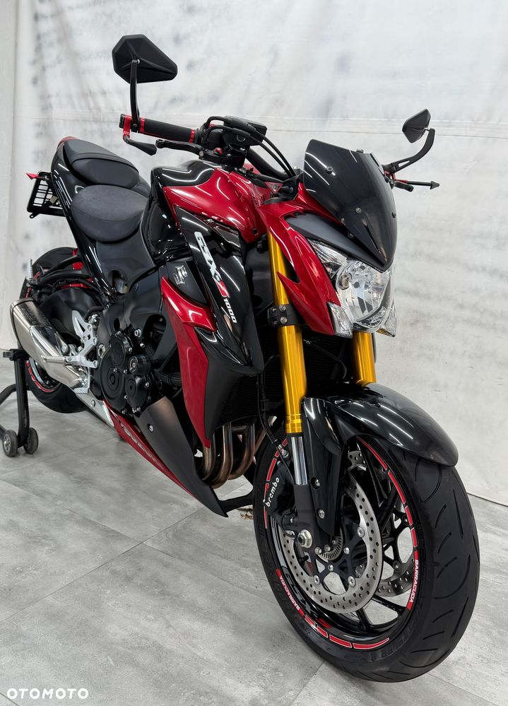 Suzuki GSX 1000 - 19