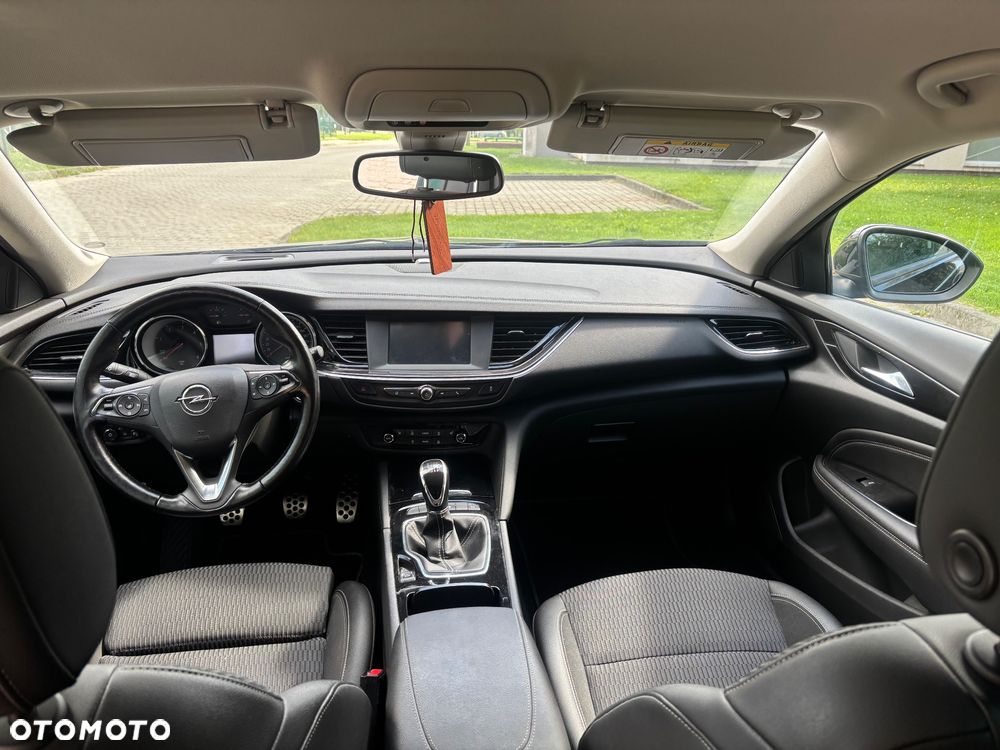 Opel Insignia - 8