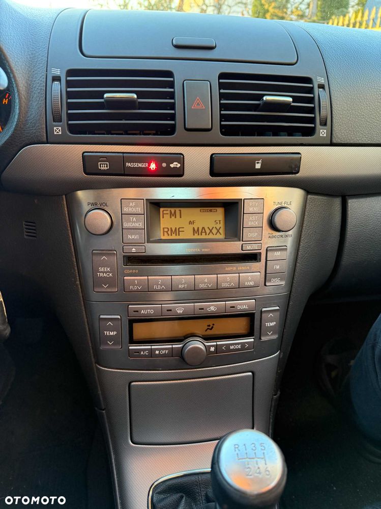 Toyota Avensis - 6
