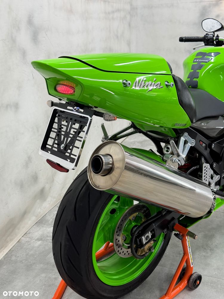 Kawasaki ZXR - 23