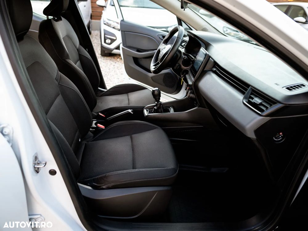 Renault Clio - 23