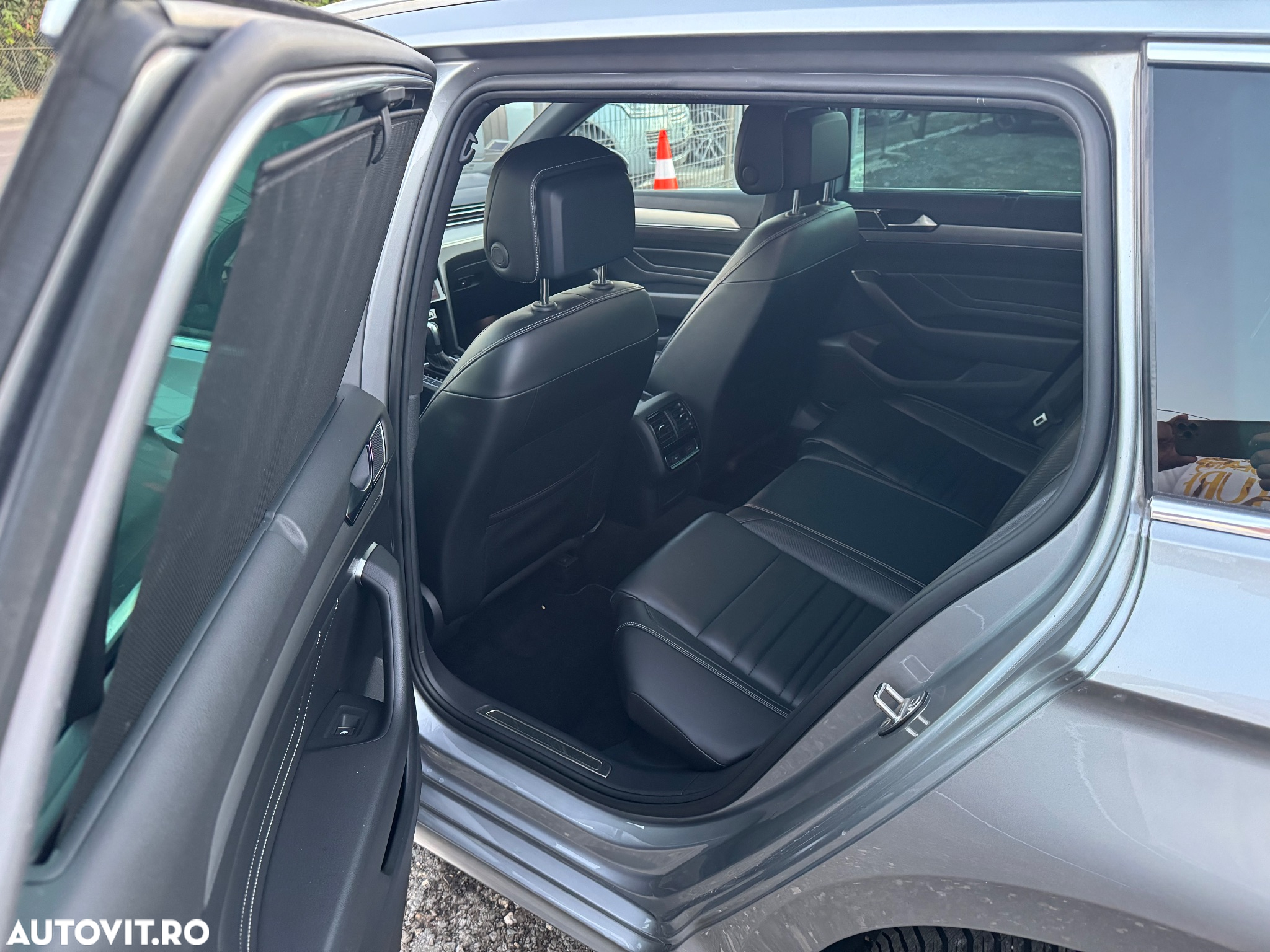 Volkswagen Passat 2.0 TDI SCR DSG 4Motion Business - 12