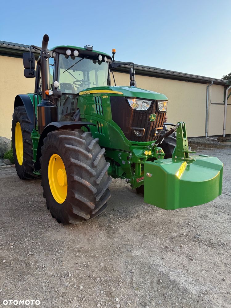 John Deere 6195M - 1