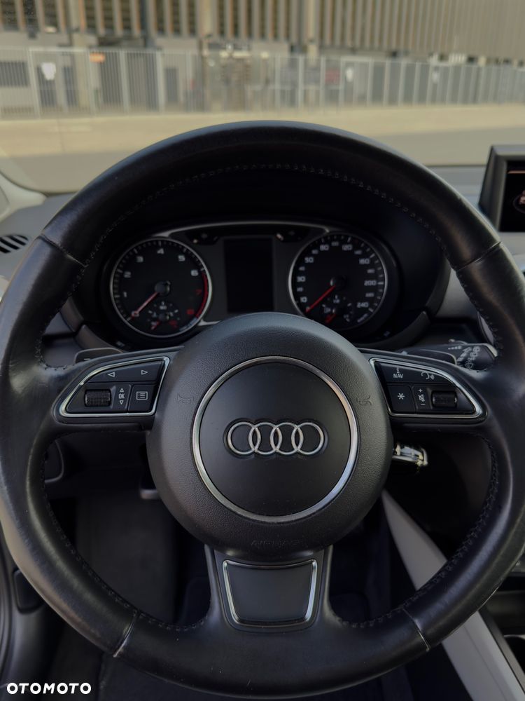 Audi A1 3-drzwiowe 1.4 TFSI S tronic Ambition - 17