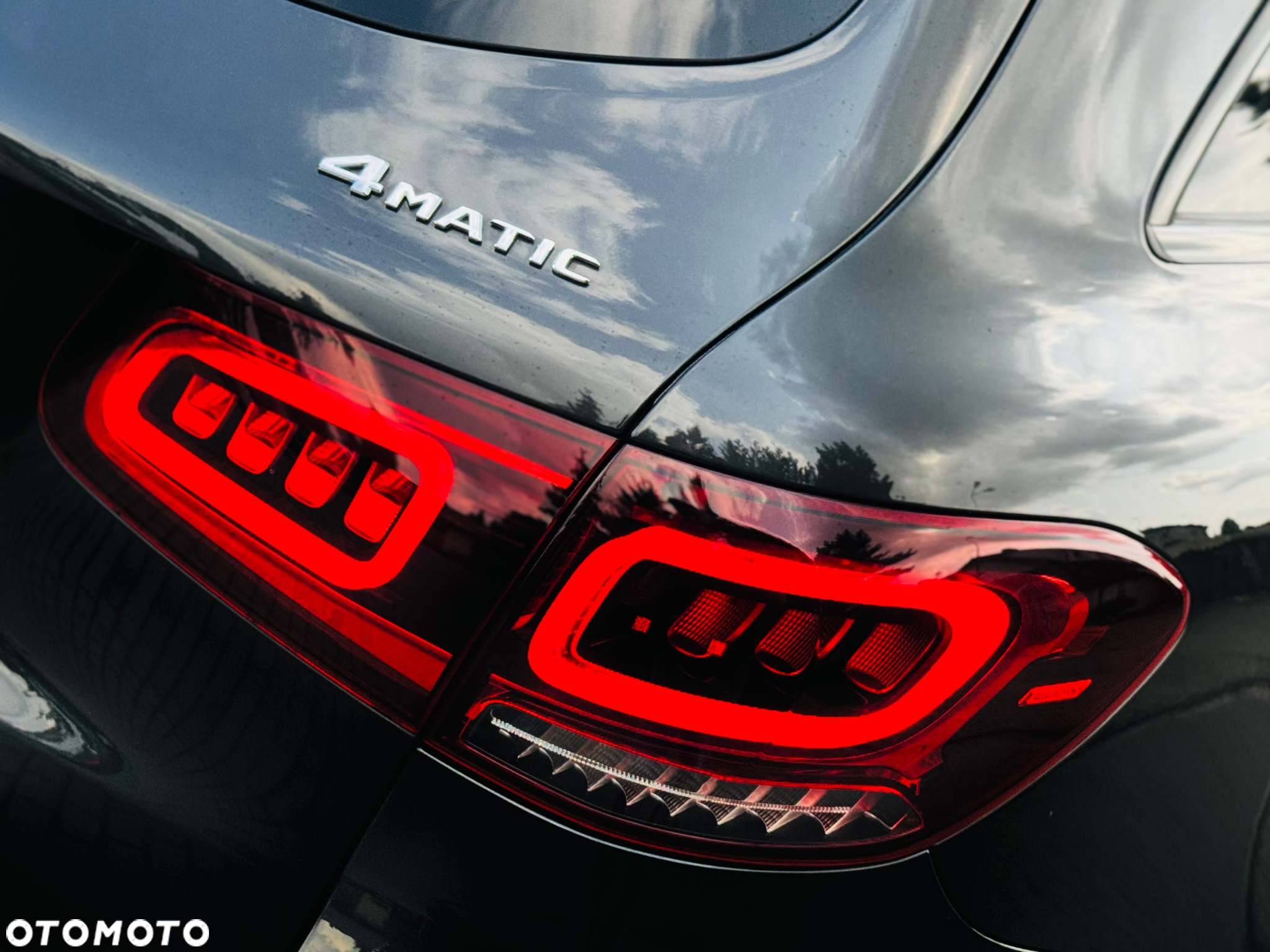 Mercedes-Benz GLC 220 d 4Matic 9G-TRONIC AMG Line - 29