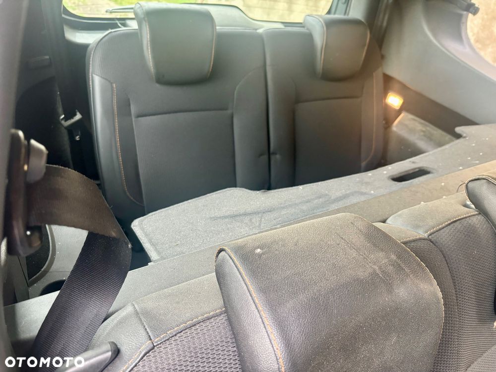Dacia Lodgy TCe 115 Stepway - 7