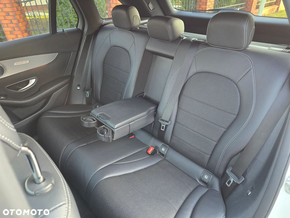 Mercedes-Benz GLC - 13