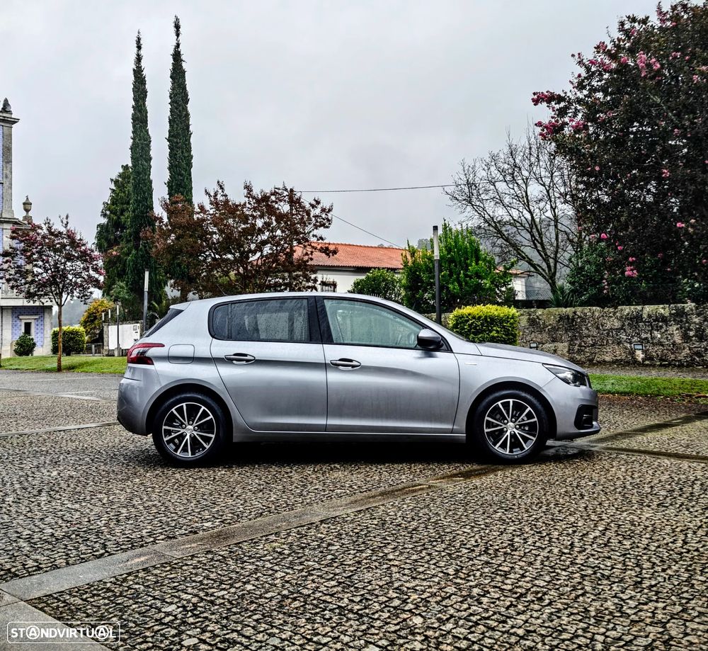 Peugeot 308 1.2 PureTech Allure Pack - 24