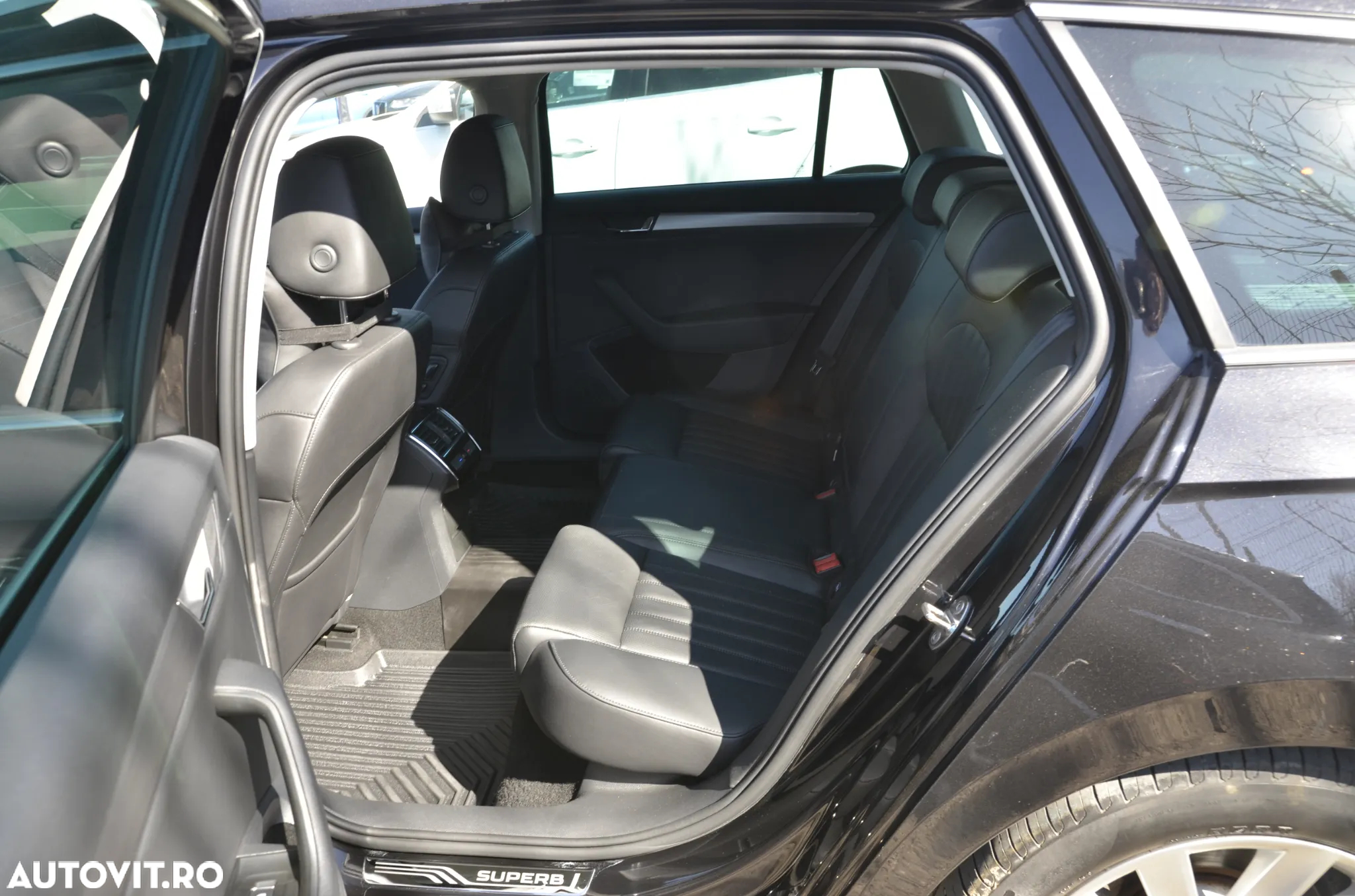Skoda Superb 2.0 TDI DSG Style - 10