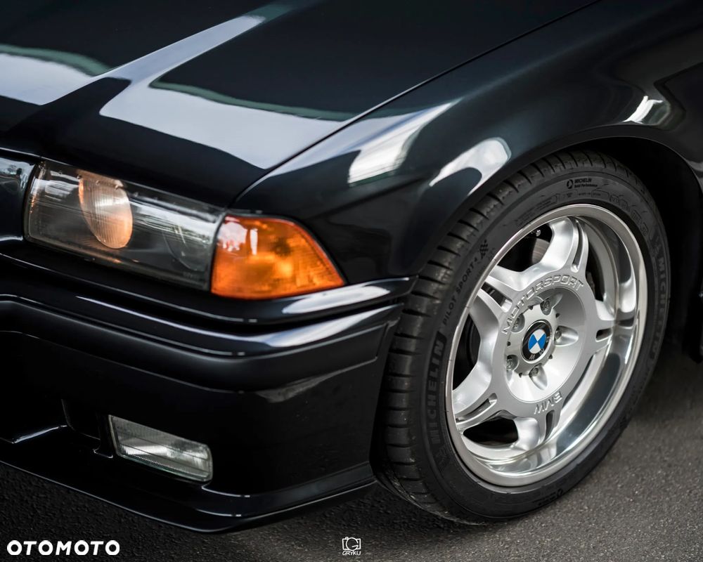 BMW M3 Standard - 5
