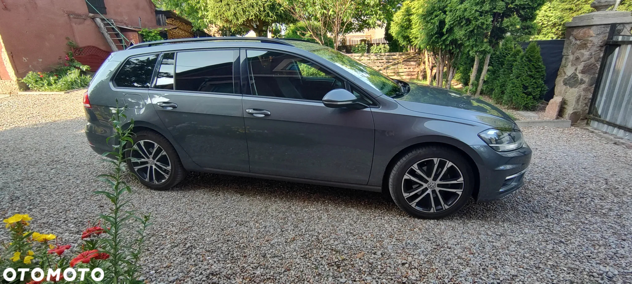 Volkswagen Golf - 6