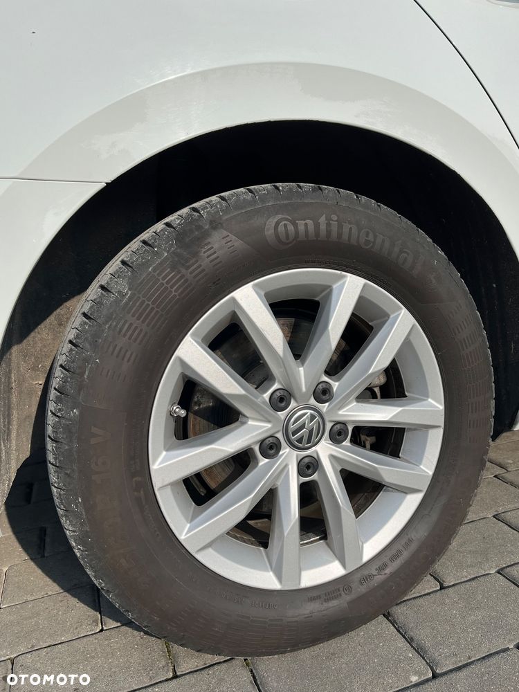Volkswagen Passat 2.0 TDI SCR Comfortline - 3