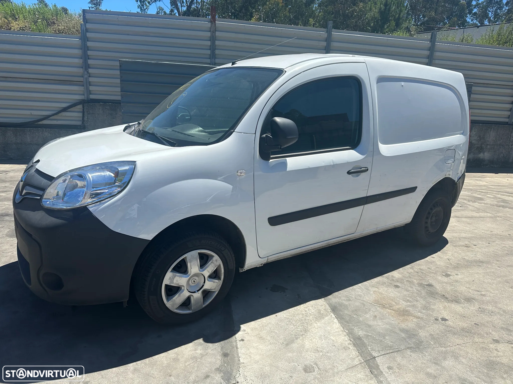 RENAULT KANGOO 1.5 DCI DE 2015 PARA VENDA DE PEÇAS - 2
