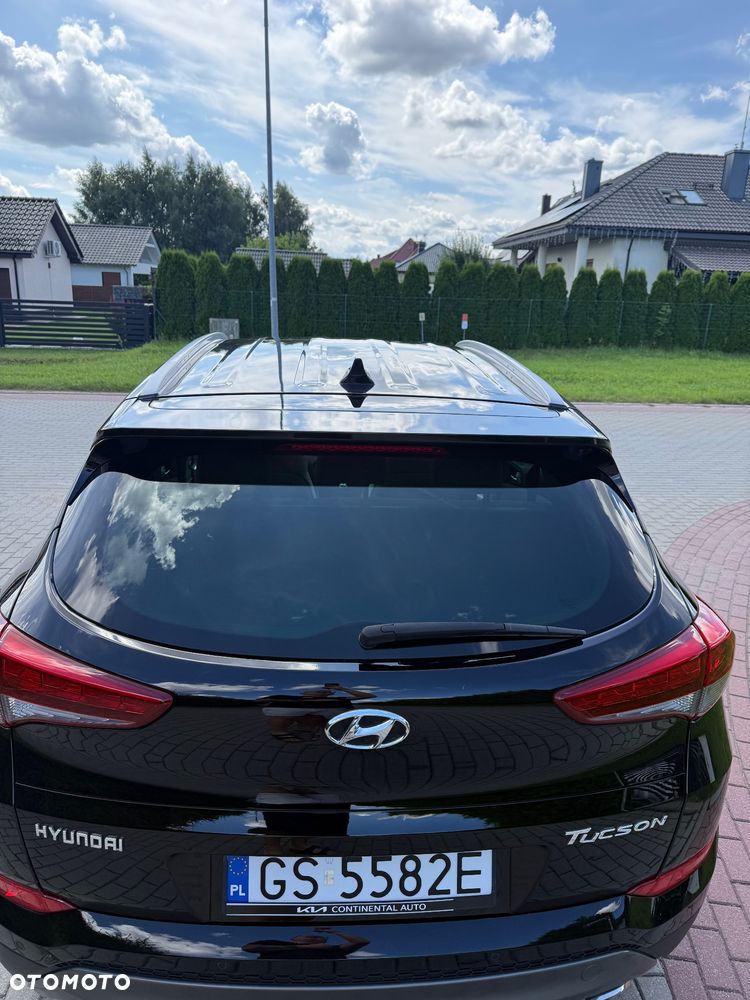 Hyundai Tucson 2.0 CRDI BlueDrive Style 2WD - 12