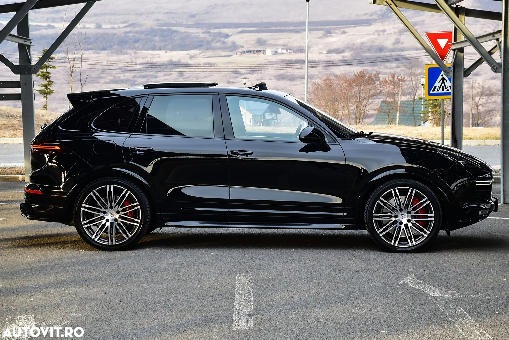 Porsche Cayenne GTS Tiptronic S - 12