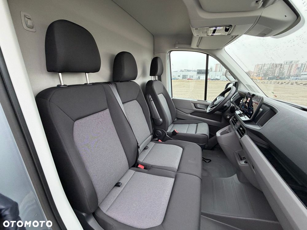 Volkswagen Crafter 35 2.0 TDI L3H3 177 KM AUTOMAT - 10