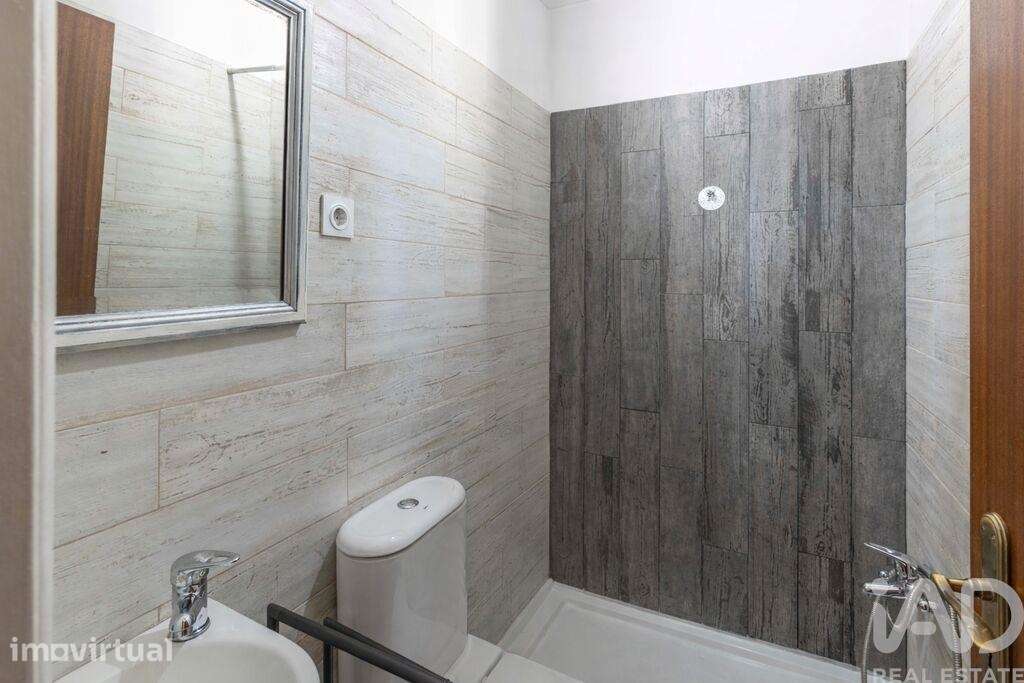 Moradia isolada T4 em São Domingos de Rana de 202 m2 - Grande imagem: 4/28