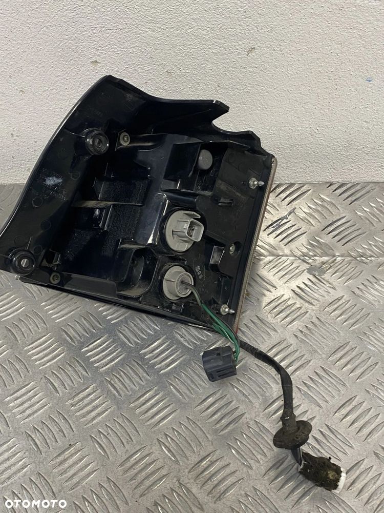 LAMPA TYLNA TYŁ LEWA MITSUBISHI OUTLANDER II 2 2006-2010 - 6