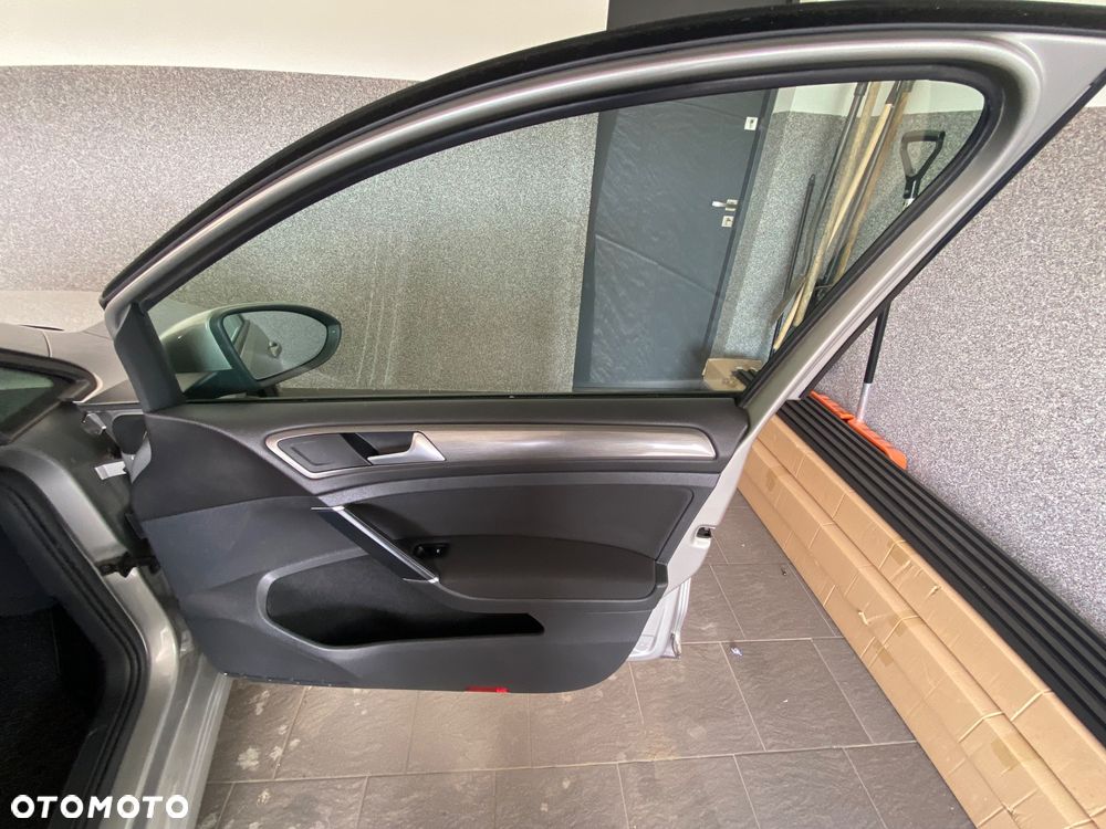 Volkswagen Golf - 19