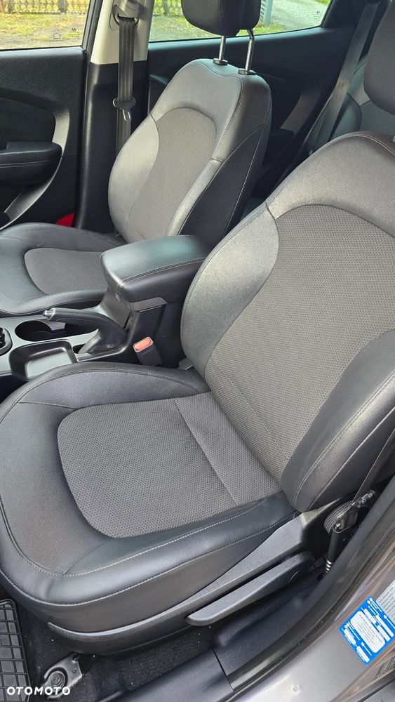 Hyundai ix35 1.7 CRDi 2WD Fifa World Cup Edition - 14