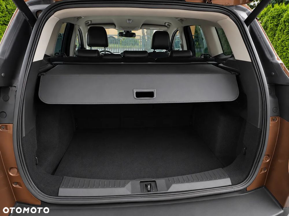 Ford Kuga 2.0 TDCi 2x4 Titanium - 14
