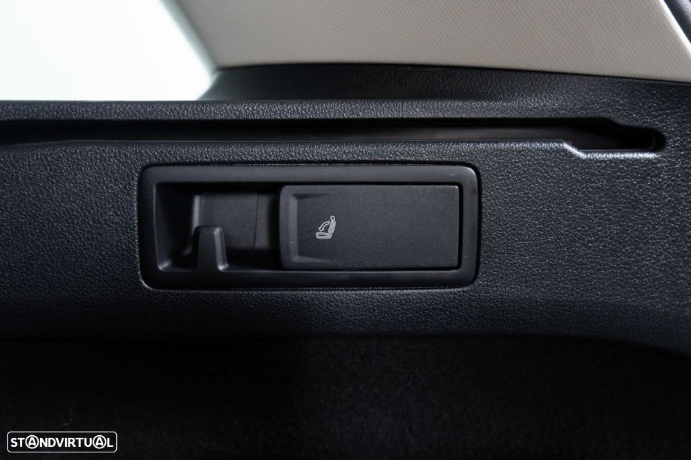 VW Passat Variant 1.6 TDI Confortline - 15