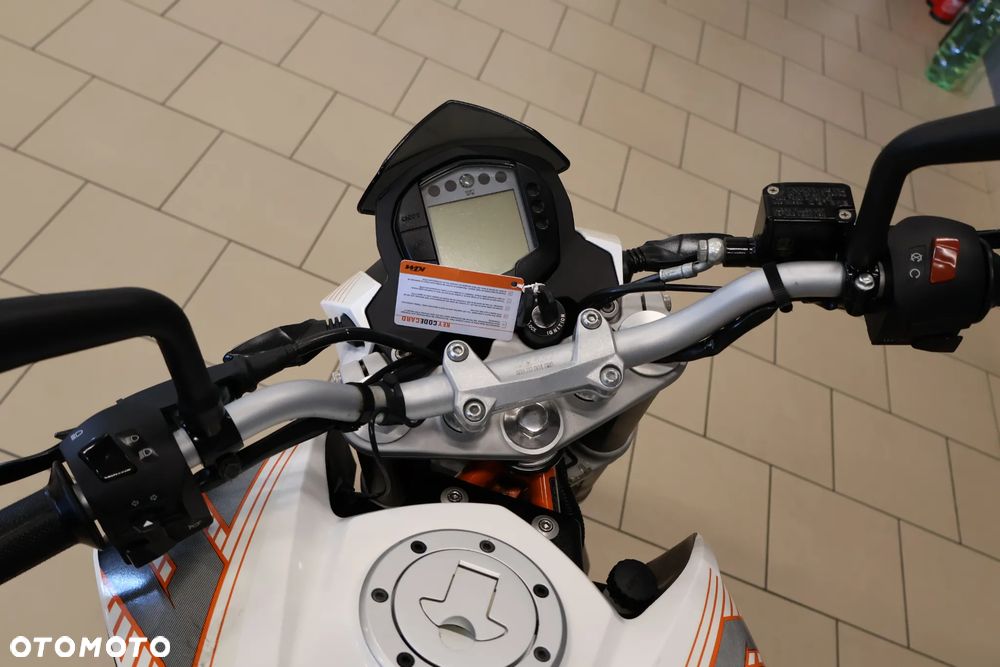 KTM Duke 390 - 8